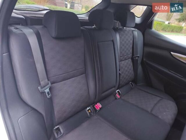 Белый Ниссан Кашкай, объемом двигателя 1.5 л и пробегом 190 тыс. км за 13990 $, фото 42 на Automoto.ua