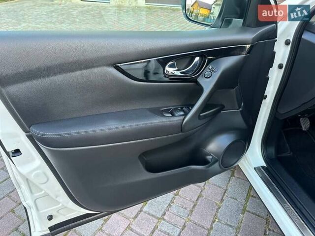 Белый Ниссан Кашкай, объемом двигателя 1.5 л и пробегом 292 тыс. км за 13899 $, фото 42 на Automoto.ua