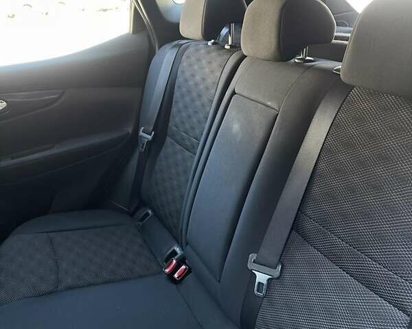 Белый Ниссан Кашкай, объемом двигателя 1.6 л и пробегом 217 тыс. км за 13900 $, фото 8 на Automoto.ua