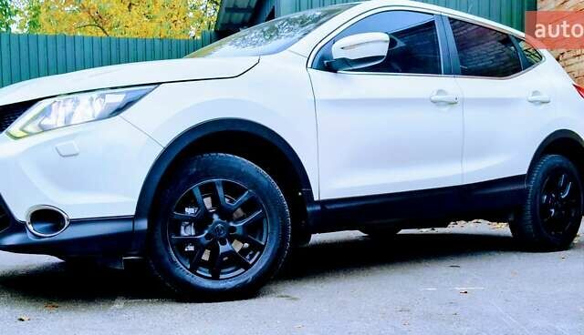 Білий Ніссан Кашкай, об'ємом двигуна 1.2 л та пробігом 191 тис. км за 12888 $, фото 1 на Automoto.ua