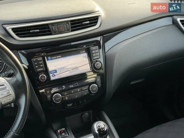 Білий Ніссан Кашкай, об'ємом двигуна 1.6 л та пробігом 238 тис. км за 13200 $, фото 28 на Automoto.ua