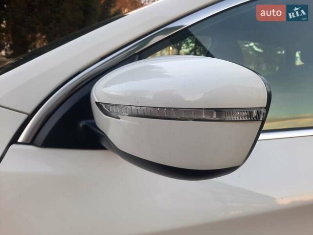 Белый Ниссан Кашкай, объемом двигателя 1.5 л и пробегом 171 тыс. км за 14800 $, фото 37 на Automoto.ua