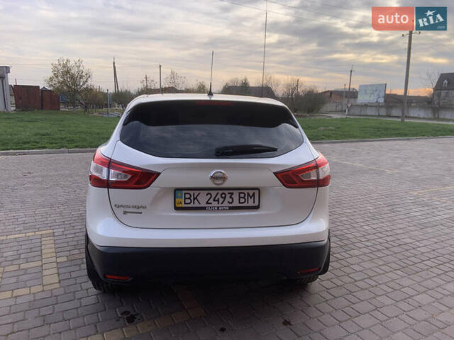 Белый Ниссан Кашкай, объемом двигателя 1.2 л и пробегом 140 тыс. км за 10850 $, фото 9 на Automoto.ua