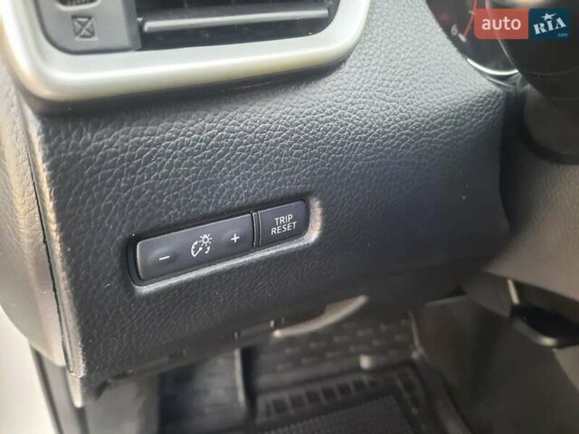 Белый Ниссан Кашкай, объемом двигателя 1.5 л и пробегом 171 тыс. км за 14800 $, фото 50 на Automoto.ua