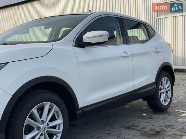 Білий Ніссан Кашкай, об'ємом двигуна 1.6 л та пробігом 238 тис. км за 13200 $, фото 18 на Automoto.ua