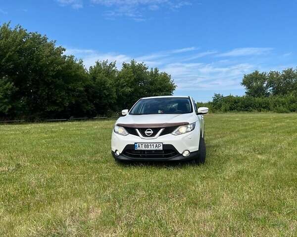 Белый Ниссан Кашкай, объемом двигателя 1.6 л и пробегом 130 тыс. км за 15200 $, фото 1 на Automoto.ua