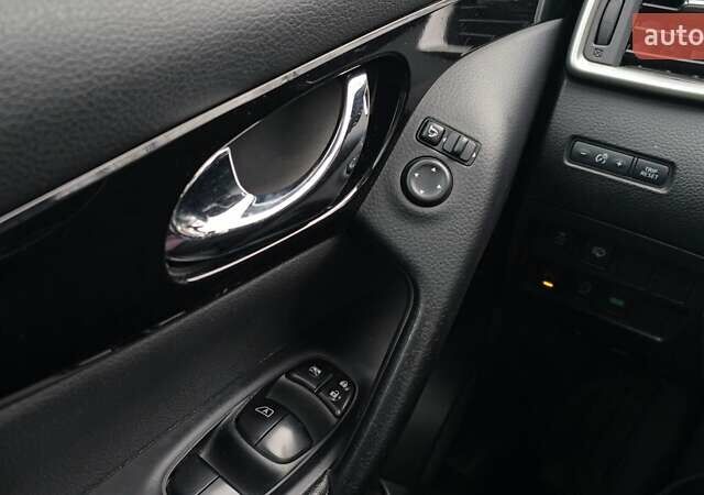 Білий Ніссан Кашкай, об'ємом двигуна 1.6 л та пробігом 103 тис. км за 16500 $, фото 9 на Automoto.ua