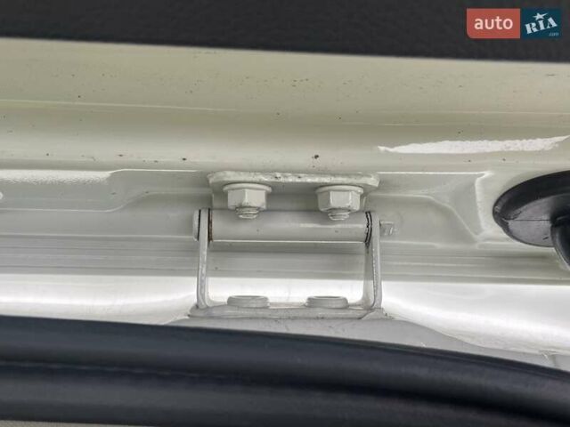 Белый Ниссан Кашкай, объемом двигателя 1.5 л и пробегом 244 тыс. км за 14999 $, фото 29 на Automoto.ua