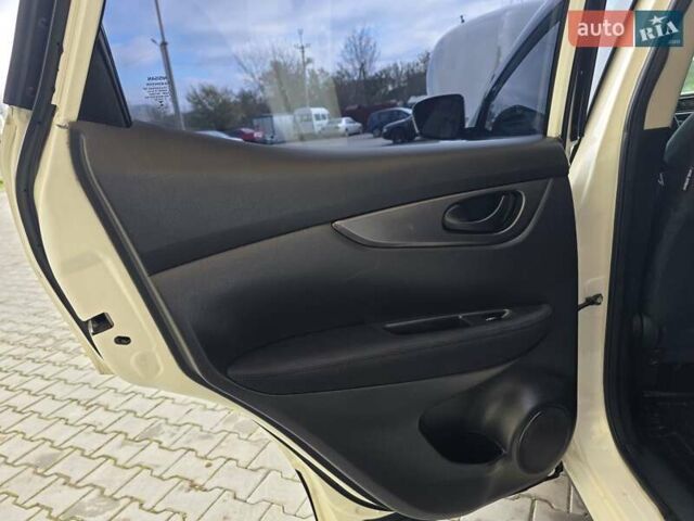 Ниссан Кашкай 2014 в Хмельницком на Automoto.ua Белый Ниссан Кашкай, объемом двигателя 2 л и пробегом 230 тыс. км за 11777 $, фото 31 на Automoto.ua