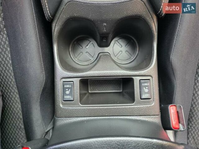 Ниссан Кашкай 2014 в Хмельницком на Automoto.ua Белый Ниссан Кашкай, объемом двигателя 2 л и пробегом 230 тыс. км за 11777 $, фото 44 на Automoto.ua