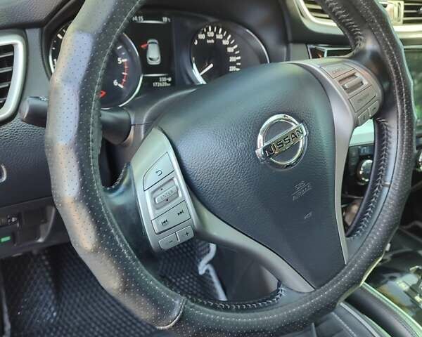 Белый Ниссан Кашкай, объемом двигателя 1.6 л и пробегом 173 тыс. км за 14000 $, фото 13 на Automoto.ua