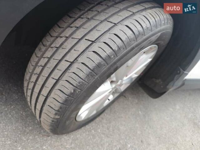 Белый Ниссан Кашкай, объемом двигателя 1.5 л и пробегом 190 тыс. км за 13990 $, фото 63 на Automoto.ua