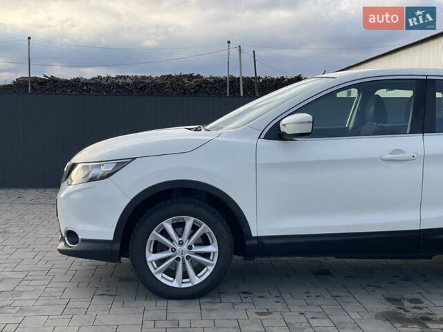 Білий Ніссан Кашкай, об'ємом двигуна 1.6 л та пробігом 238 тис. км за 13200 $, фото 16 на Automoto.ua