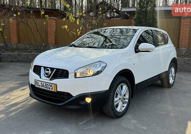 Белый Ниссан Кашкай, объемом двигателя 0 л и пробегом 165 тыс. км за 12500 $, фото 62 на Automoto.ua