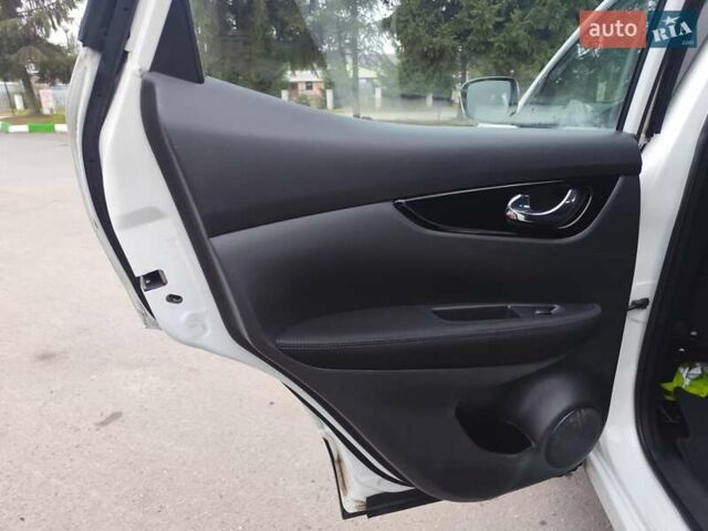 Белый Ниссан Кашкай, объемом двигателя 1.5 л и пробегом 190 тыс. км за 13990 $, фото 35 на Automoto.ua