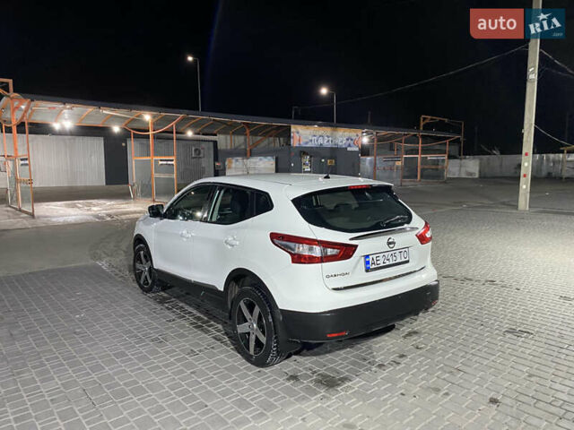 Белый Ниссан Кашкай, объемом двигателя 1.6 л и пробегом 86 тыс. км за 15200 $, фото 1 на Automoto.ua