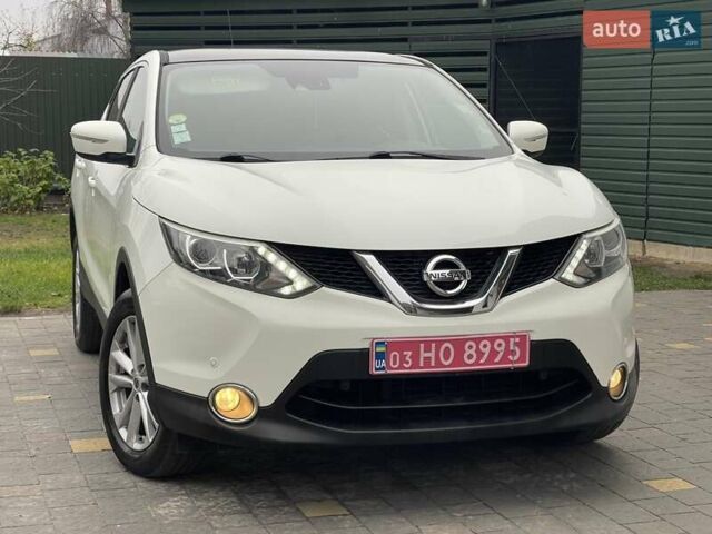 Белый Ниссан Кашкай, объемом двигателя 1.5 л и пробегом 244 тыс. км за 14999 $, фото 1 на Automoto.ua