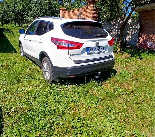 Ниссан Кашкай 2014 в Виннице на Automoto.ua Белый Ниссан Кашкай, объемом двигателя 1.6 л и пробегом 197 тыс. км за 14000 $, фото 1 на Automoto.ua