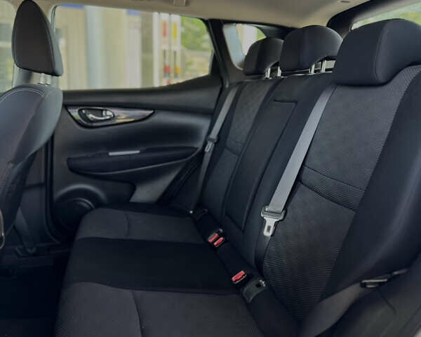 Белый Ниссан Кашкай, объемом двигателя 1.46 л и пробегом 240 тыс. км за 14299 $, фото 11 на Automoto.ua