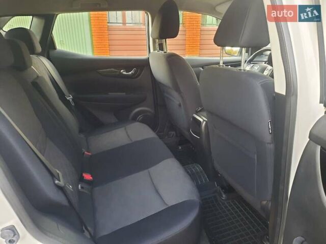 Белый Ниссан Кашкай, объемом двигателя 1.5 л и пробегом 171 тыс. км за 14800 $, фото 104 на Automoto.ua