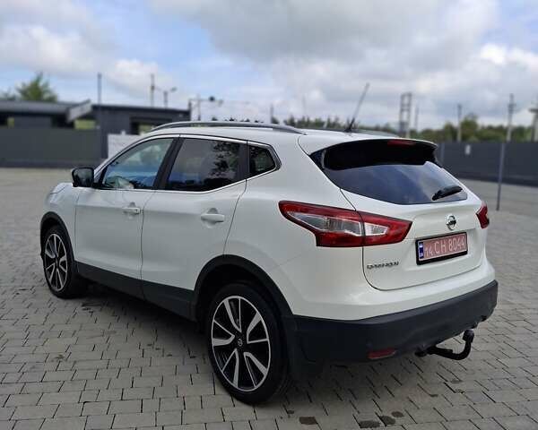 Белый Ниссан Кашкай, объемом двигателя 1.6 л и пробегом 211 тыс. км за 14600 $, фото 1 на Automoto.ua