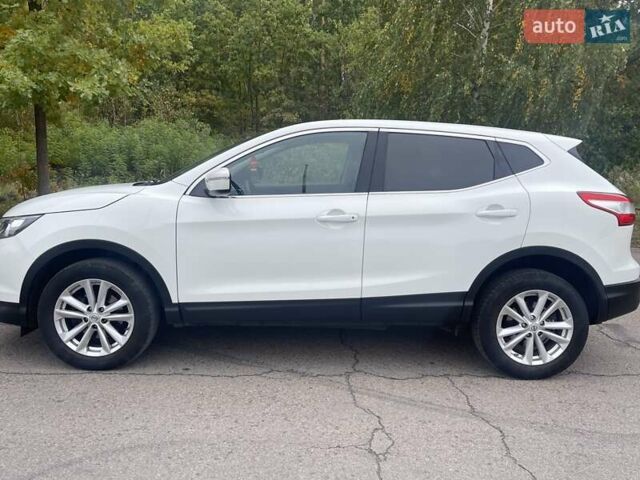 Белый Ниссан Кашкай, объемом двигателя 1.5 л и пробегом 244 тыс. км за 14900 $, фото 9 на Automoto.ua