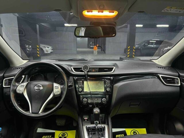 Белый Ниссан Кашкай, объемом двигателя 1.6 л и пробегом 220 тыс. км за 15000 $, фото 14 на Automoto.ua