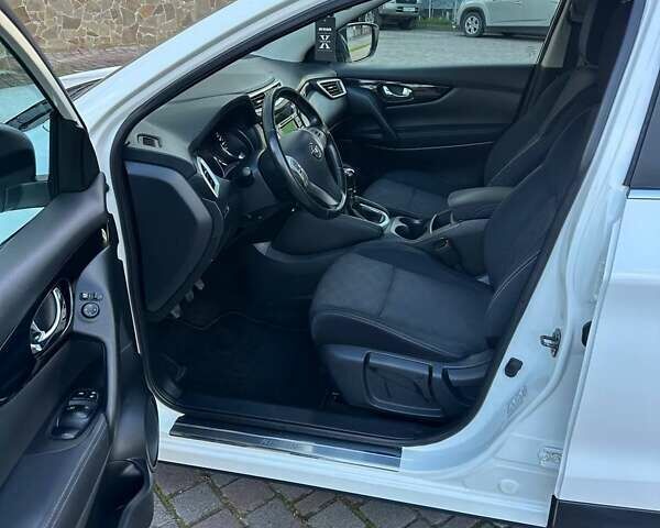 Белый Ниссан Кашкай, объемом двигателя 1.5 л и пробегом 292 тыс. км за 13899 $, фото 37 на Automoto.ua