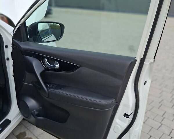 Білий Ніссан Кашкай, об'ємом двигуна 1.6 л та пробігом 211 тис. км за 14200 $, фото 25 на Automoto.ua