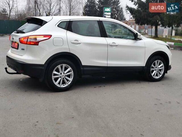 Белый Ниссан Кашкай, объемом двигателя 1.5 л и пробегом 190 тыс. км за 13990 $, фото 8 на Automoto.ua