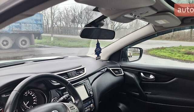 Белый Ниссан Кашкай, объемом двигателя 1.5 л и пробегом 134 тыс. км за 14900 $, фото 146 на Automoto.ua