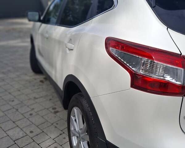 Білий Ніссан Кашкай, об'ємом двигуна 1.6 л та пробігом 280 тис. км за 15200 $, фото 20 на Automoto.ua