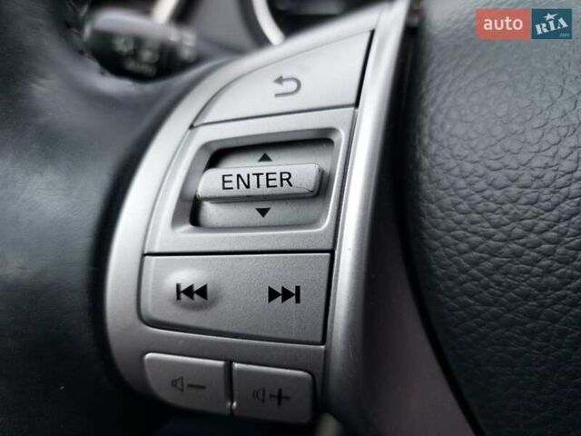 Білий Ніссан Кашкай, об'ємом двигуна 1.6 л та пробігом 143 тис. км за 16000 $, фото 19 на Automoto.ua