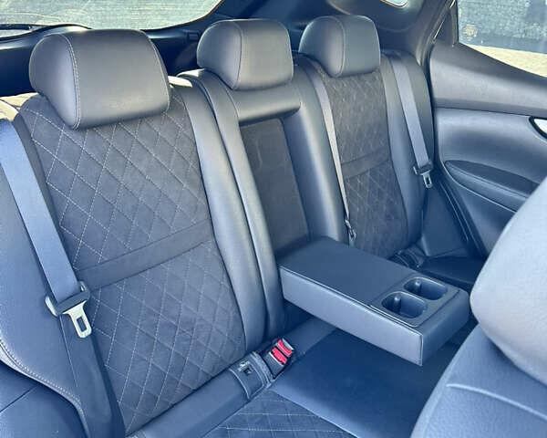 Белый Ниссан Кашкай, объемом двигателя 1.6 л и пробегом 205 тыс. км за 15500 $, фото 11 на Automoto.ua