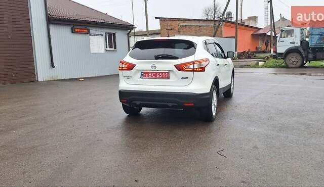 Белый Ниссан Кашкай, объемом двигателя 1.5 л и пробегом 134 тыс. км за 14900 $, фото 122 на Automoto.ua