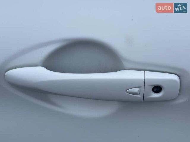 Белый Ниссан Кашкай, объемом двигателя 1.5 л и пробегом 190 тыс. км за 15999 $, фото 17 на Automoto.ua