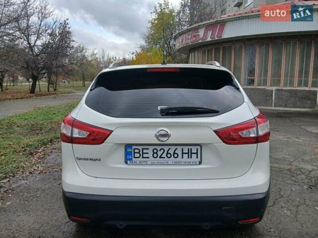 Белый Ниссан Кашкай, объемом двигателя 1.6 л и пробегом 175 тыс. км за 14800 $, фото 6 на Automoto.ua