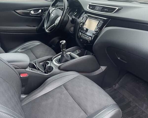 Белый Ниссан Кашкай, объемом двигателя 1.5 л и пробегом 190 тыс. км за 15999 $, фото 30 на Automoto.ua