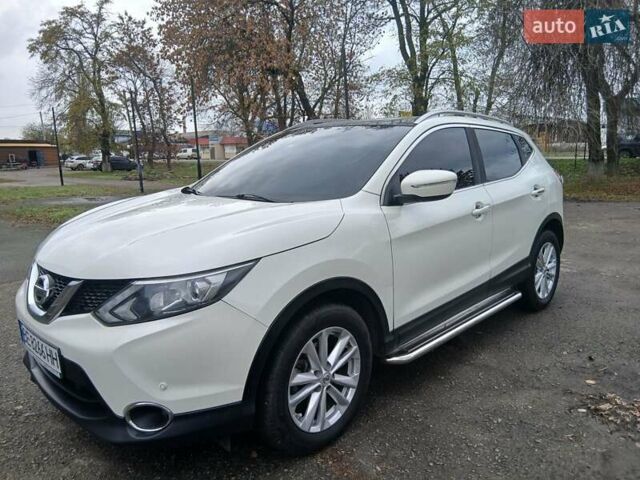 Белый Ниссан Кашкай, объемом двигателя 1.6 л и пробегом 175 тыс. км за 14800 $, фото 4 на Automoto.ua