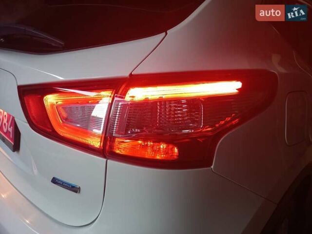 Білий Ніссан Кашкай, об'ємом двигуна 1.5 л та пробігом 229 тис. км за 15800 $, фото 21 на Automoto.ua