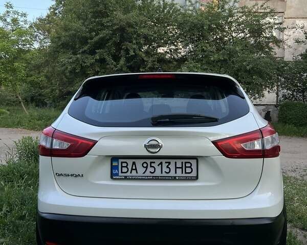 Білий Ніссан Кашкай, об'ємом двигуна 1.2 л та пробігом 175 тис. км за 12200 $, фото 8 на Automoto.ua