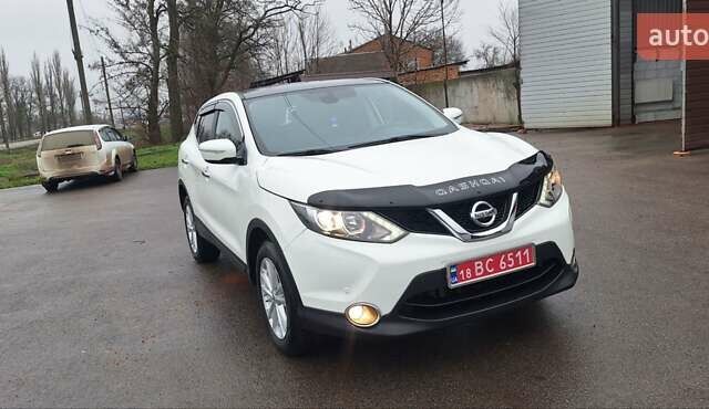 Белый Ниссан Кашкай, объемом двигателя 1.5 л и пробегом 134 тыс. км за 14900 $, фото 116 на Automoto.ua