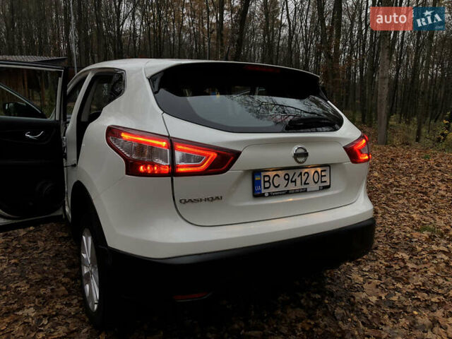 Білий Ніссан Кашкай, об'ємом двигуна 1.2 л та пробігом 138 тис. км за 12400 $, фото 67 на Automoto.ua