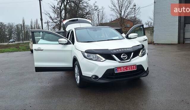 Белый Ниссан Кашкай, объемом двигателя 1.5 л и пробегом 134 тыс. км за 14900 $, фото 108 на Automoto.ua