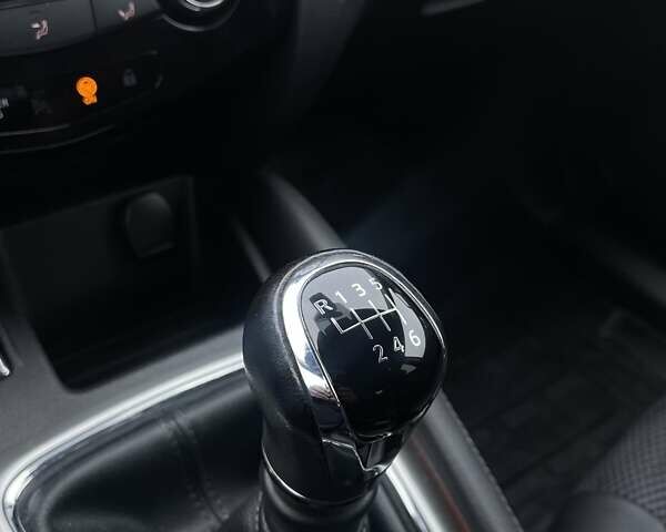 Белый Ниссан Кашкай, объемом двигателя 1.5 л и пробегом 190 тыс. км за 15999 $, фото 21 на Automoto.ua