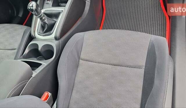 Белый Ниссан Кашкай, объемом двигателя 1.5 л и пробегом 134 тыс. км за 14900 $, фото 81 на Automoto.ua