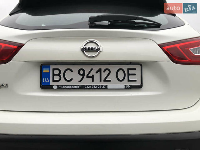 Белый Ниссан Кашкай, объемом двигателя 1.2 л и пробегом 132 тыс. км за 13500 $, фото 42 на Automoto.ua