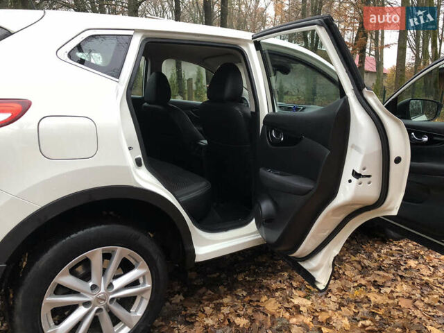 Білий Ніссан Кашкай, об'ємом двигуна 1.2 л та пробігом 138 тис. км за 12400 $, фото 38 на Automoto.ua