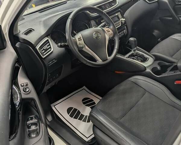 Ніссан Кашкай 2015 у Тернополі на Automoto.ua Білий Ніссан Кашкай, об'ємом двигуна 1.6 л та пробігом 73 тис. км за 16700 $, фото 9 на Automoto.ua
