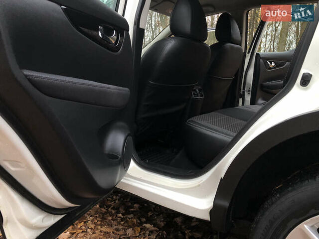 Білий Ніссан Кашкай, об'ємом двигуна 1.2 л та пробігом 138 тис. км за 12400 $, фото 48 на Automoto.ua